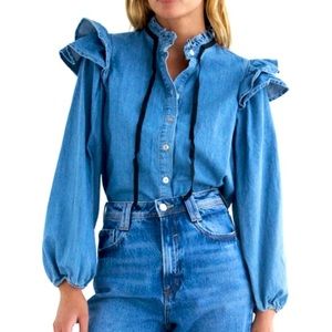 ZARA Ruffle denim blouse 💙